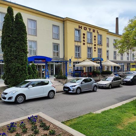 Hotel Beke Sziget Komló Zewnętrze zdjęcie