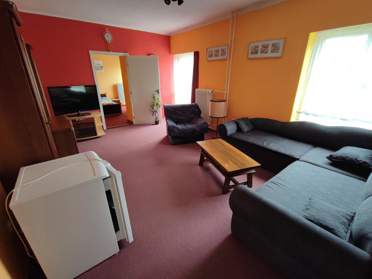 Hotel Beke Sziget Komló Zewnętrze zdjęcie