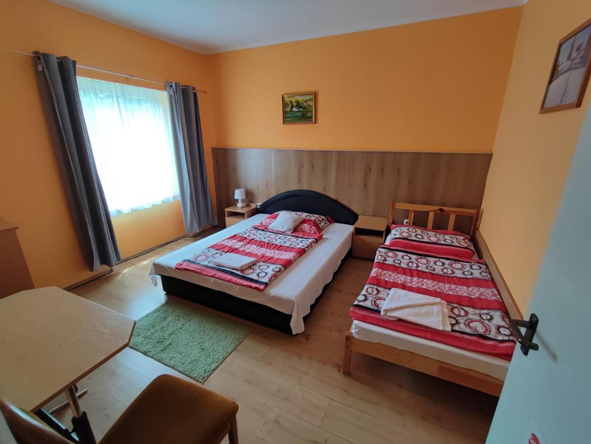 Hotel Beke Sziget Komló Zewnętrze zdjęcie