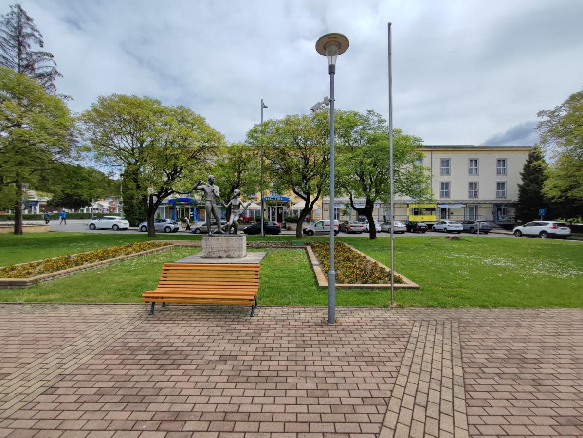 Hotel Beke Sziget Komló Zewnętrze zdjęcie